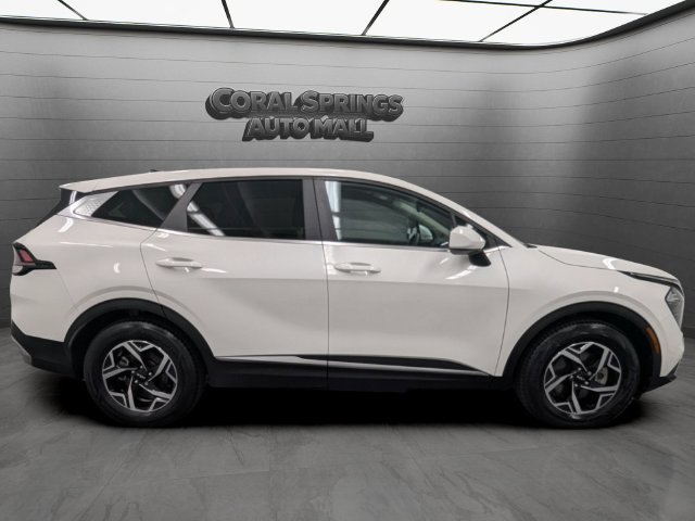 Used 2023 Kia Sportage LX FWD image 8