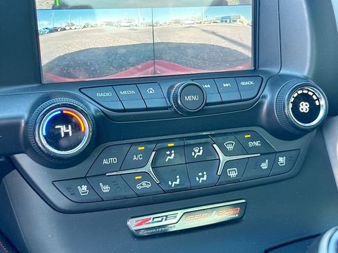 Used 2016 Chevrolet Corvette Z06 w/ 3LZ Preferred Equipment Group image 16