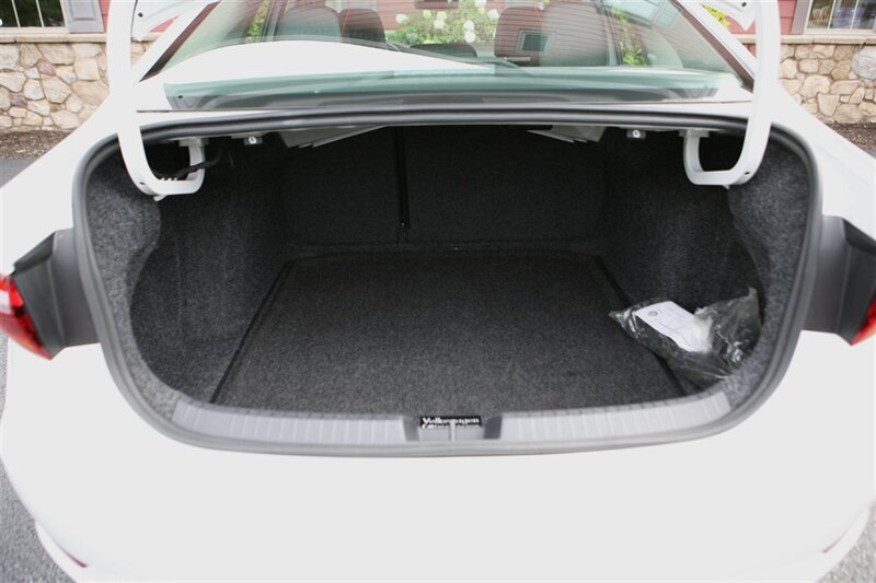 Used 2019 Volkswagen Jetta SEL FWD image 13