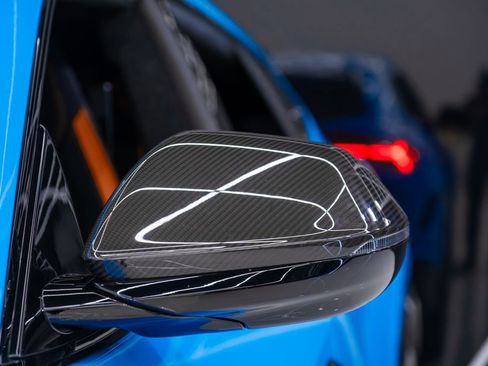 Used 2024 Lamborghini Urus Performante AWD/4WD image 23