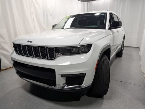 Used 2023 Jeep Grand Cherokee L Limited AWD/4WD image 7