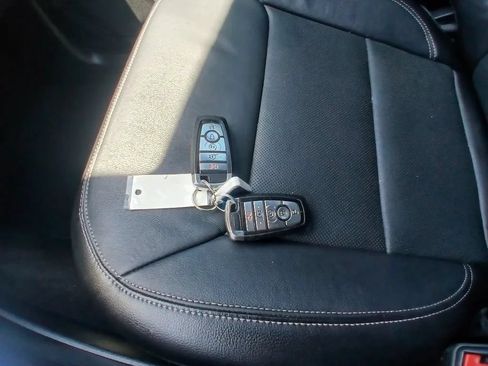 Used 2020 Ford Explorer Limited RWD image 40