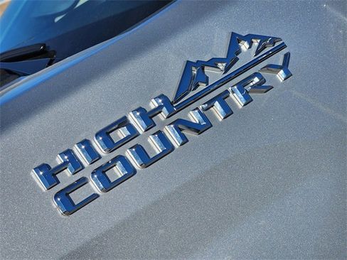 Used 2022 Chevrolet Silverado 2500 High Country w/ Z71 Off-Road Package image 7