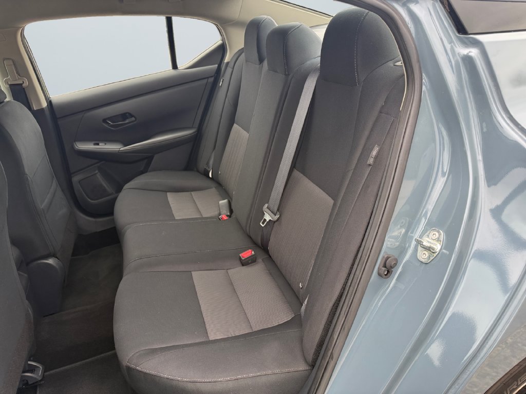 Used 2024 Nissan Sentra SV FWD image 13