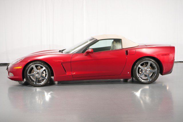 Used 2008 Chevrolet Corvette Convertible w/ Preferred Equipment Group RWD image 2