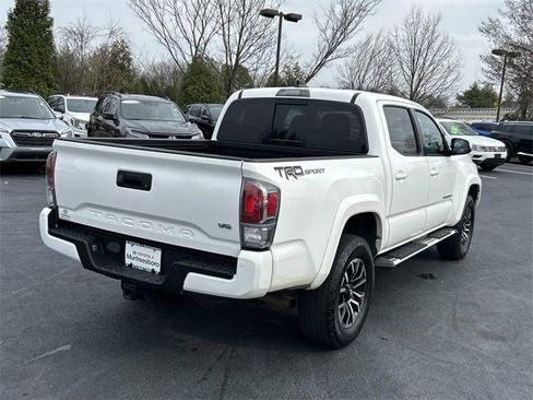 Used 2020 Toyota Tacoma TRD Sport w/ Technology Package image 4