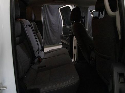 Used 2022 Nissan Frontier SV image 19