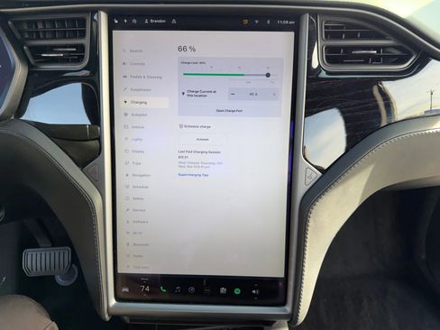 Used 2018 Tesla Model X 75D image 22