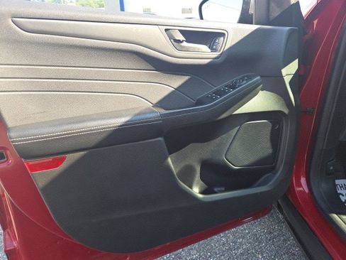 Used 2023 Ford Escape Active image 10