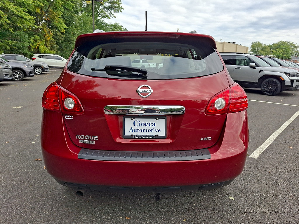 Used 2014 Nissan Rogue S w/ Convenience Package AWD/4WD image 9