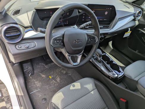 New 2026 Chevrolet Trax LT image 10