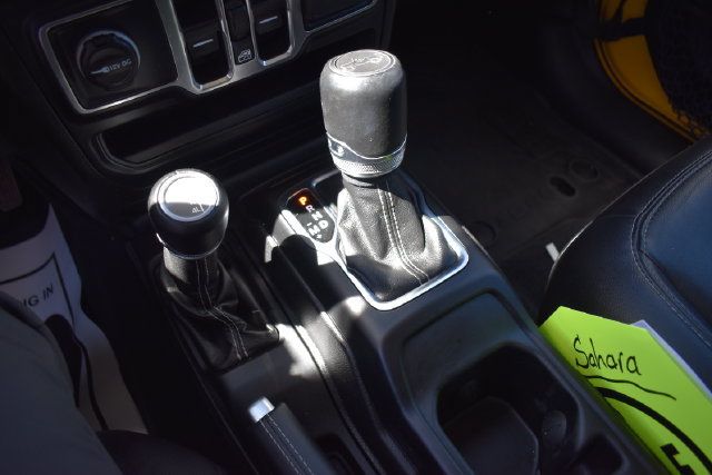 Used 2018 Jeep Wrangler Unlimited Sahara AWD/4WD image 27