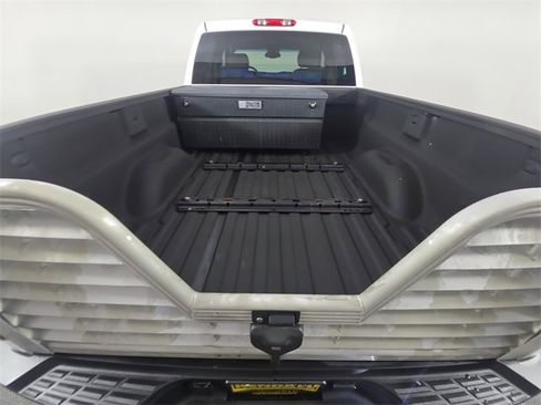 Used 2014 GMC Sierra 2500 SLT w/ SLT Convenience Package image 16