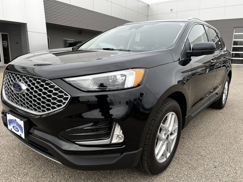 Used 2024 Ford Edge SEL w/ Convenience Package image 2