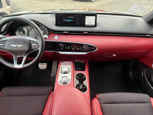 Used 2025 Genesis GV70 3.5T Sport image 13