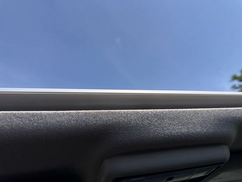 Used 2016 Toyota 4Runner Limited AWD/4WD image 11