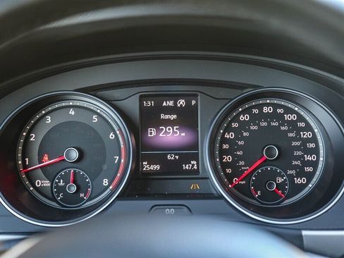 Used 2018 Volkswagen Atlas SEL w/ R-Line Package image 31