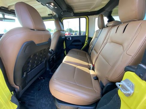 Used 2023 Jeep Wrangler Unlimited Rubicon 4xe AWD/4WD image 23