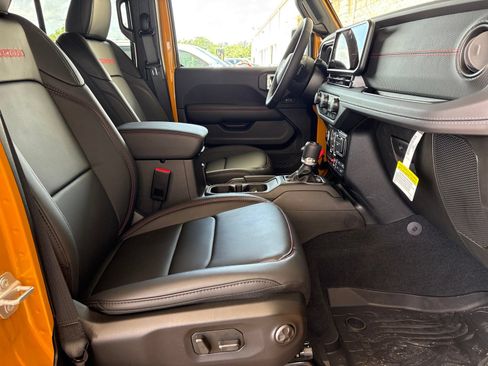 New 2026 Jeep Wrangler Unlimited Rubicon AWD/4WD image 19
