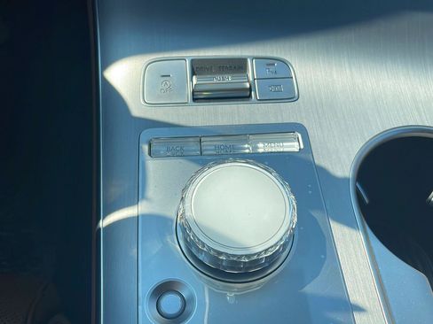 New 2026 Genesis GV70 2.5T Advanced AWD/4WD image 36