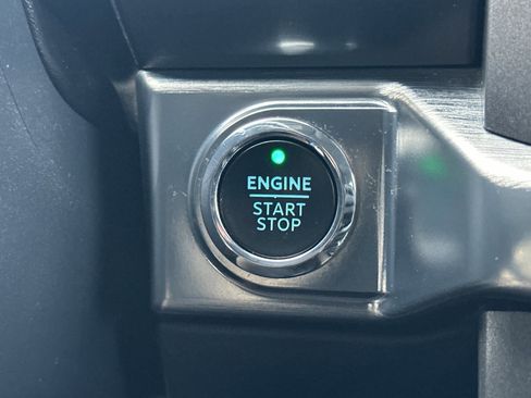 Used 2023 Ford F150 Lariat w/ Equipment Group 502A High image 22