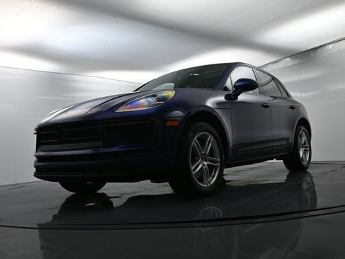 Certified 2024 Porsche Macan image 45
