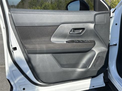 New 2026 Nissan Kicks S image 11