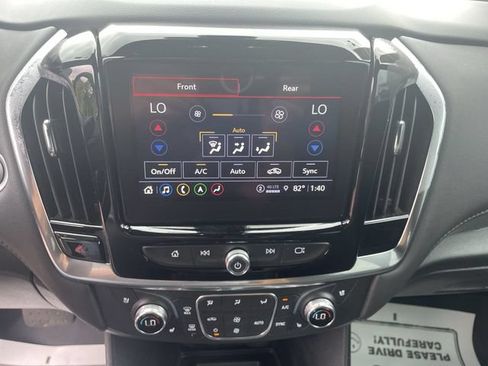 Used 2023 Chevrolet Traverse High Country FWD image 25