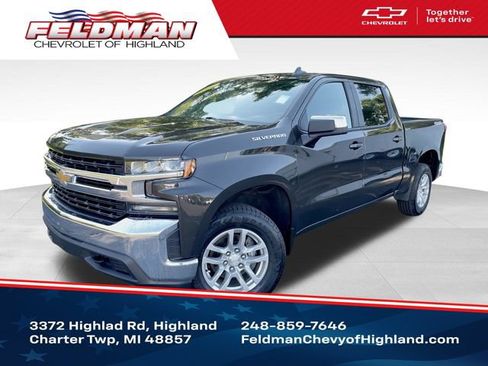 Used 2022 Chevrolet Silverado 1500 LT AWD/4WD image 1