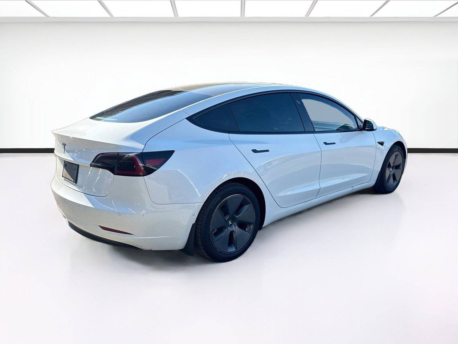 Used 2022 Tesla Model 3 RWD image 4