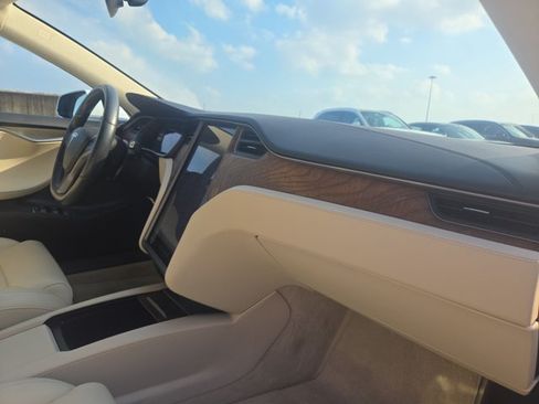Used 2018 Tesla Model S 100D AWD/4WD image 20