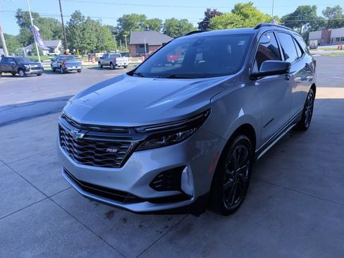 Used 2024 Chevrolet Equinox RS w/ RS Leather Package AWD/4WD image 4