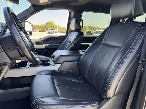 Used 2022 Ford F250 Lariat w/ Lariat Value Package AWD/4WD image 25