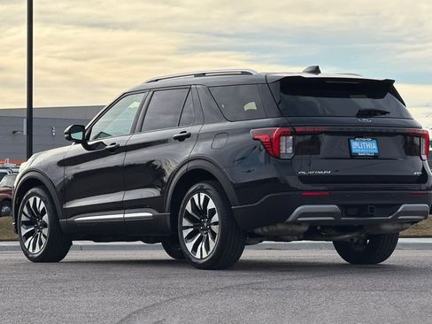 Certified 2025 Ford Explorer Platinum w/ LUX Leather Package image 6