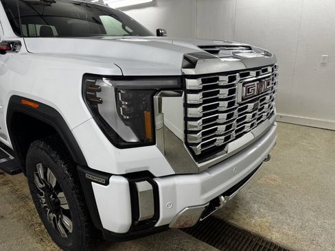 New 2026 GMC Sierra 2500 Denali w/ Technology Package image 2