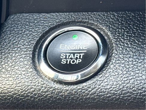 Used 2019 Ford F150 Lariat image 18