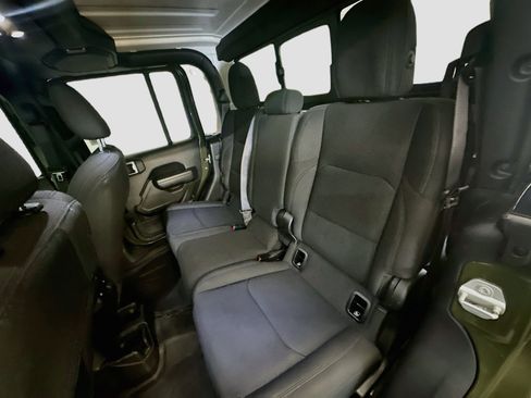 Used 2023 Jeep Gladiator Sport AWD/4WD image 29