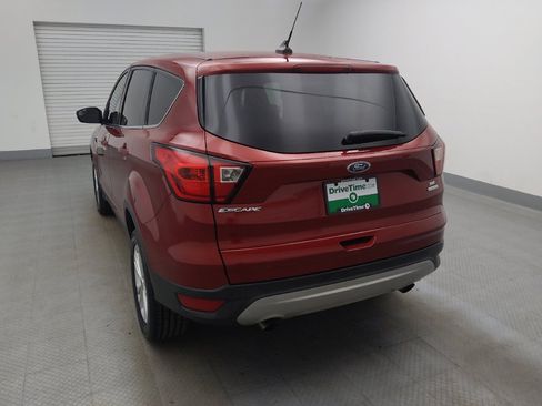 Used 2019 Ford Escape SE FWD image 6