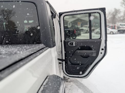 Used 2020 Jeep Gladiator Rubicon image 42