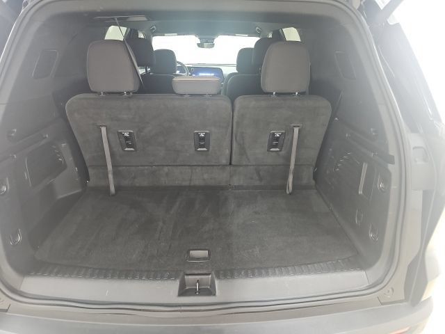 Used 2026 Chevrolet Traverse LT w/ Driver Confidence Package FWD image 22