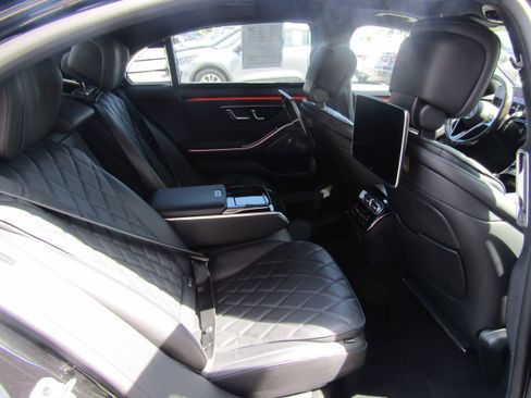 Used 2024 Mercedes-Benz S 580 4MATIC Sedan image 13