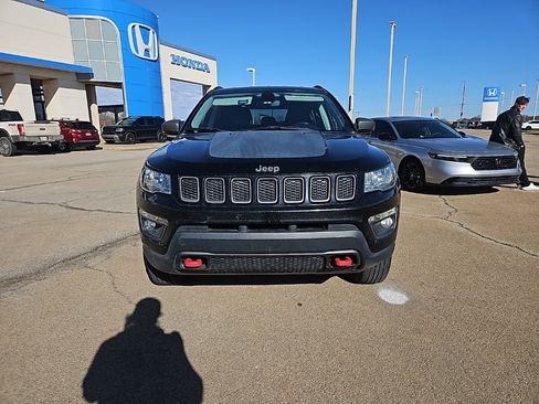 Used 2020 Jeep Compass Trailhawk image 2