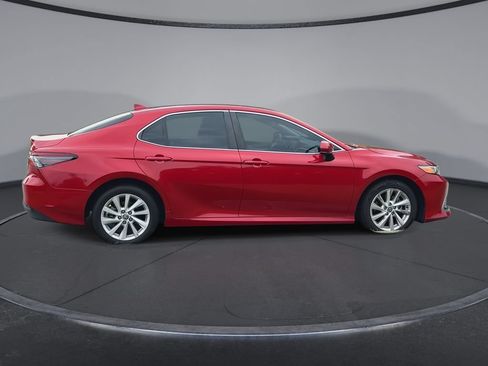 Used 2023 Toyota Camry LE FWD image 9