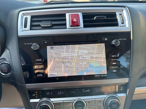 Used 2017 Subaru Outback 3.6R Limited image 34