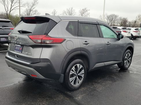 Used 2023 Nissan Rogue SV w/ SV Premium B Package image 5