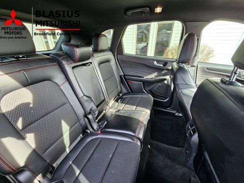 Used 2025 Ford Escape ST-Line image 16