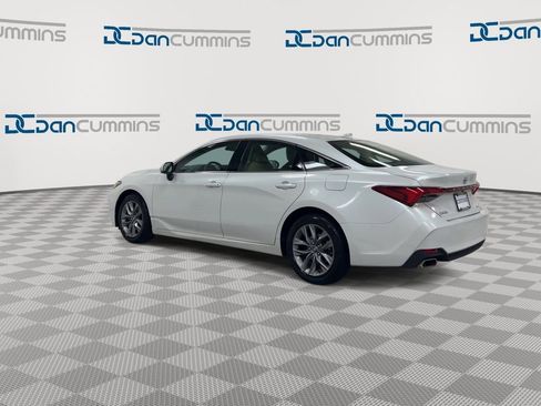 Used 2020 Toyota Avalon XLE w/ Carpet Mat Package FWD image 6