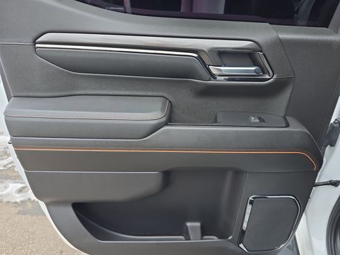 Used 2024 GMC Sierra 1500 AT4 w/ Technology Package image 18