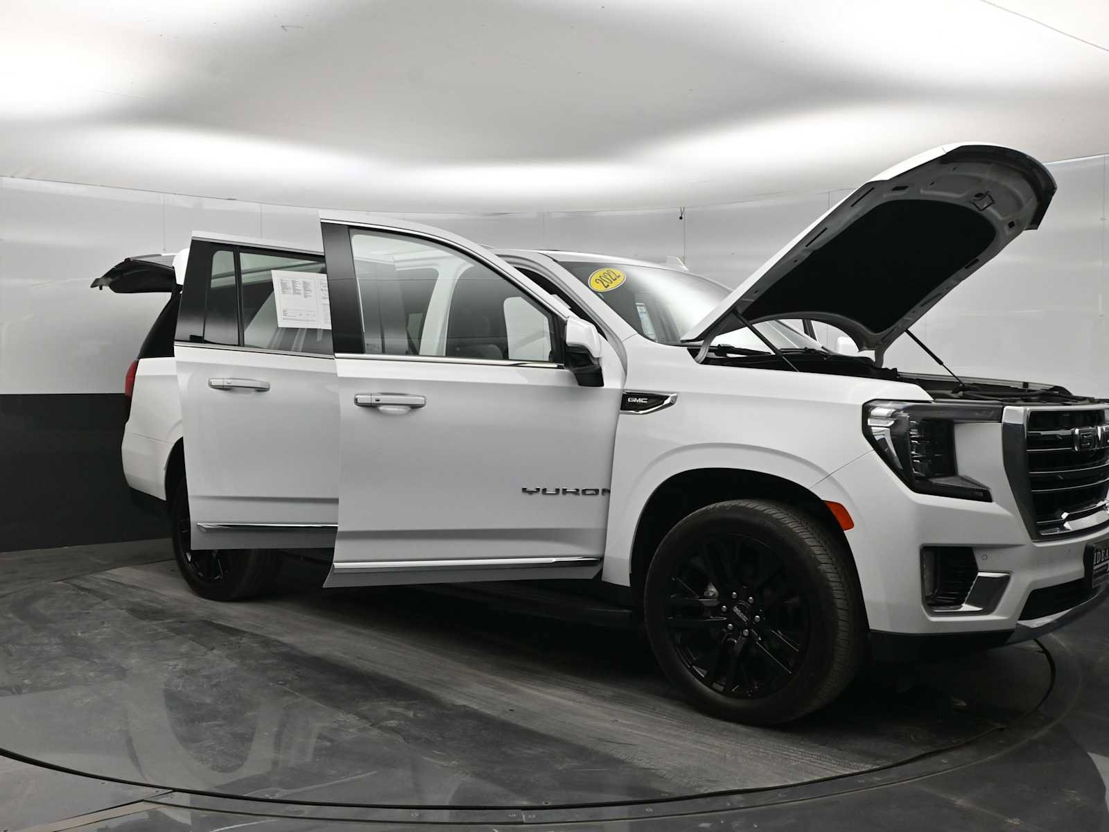 Used 2022 GMC Yukon XL SLT w/ SLT Premium Package AWD/4WD image 46