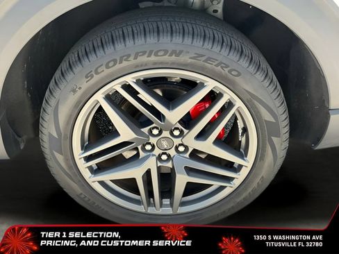Used 2025 Ford Explorer ST-Line w/ ST-Line Street Pack AWD/4WD image 40